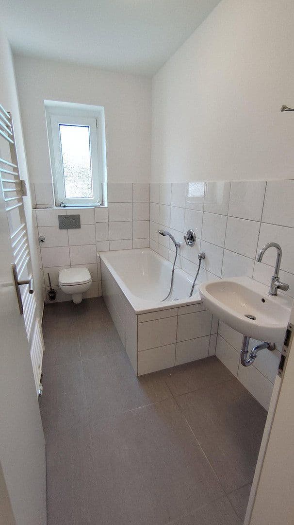 Pronájem bytu 4+1 110 m², Holzstrasse 184, Castrop-Rauxel, Severní Porýní-Vestfálsko Pronájem bytu 4+1 110 m², Holzstrasse 184, Castrop-Rauxel, Severní Porýní-Vestfálsko