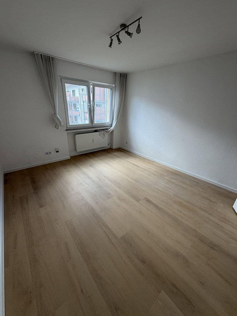 Pronájem bytu 2+1 60 m², Frankfurt, Hessen Pronájem bytu 2+1 60 m², Frankfurt, Hessen
