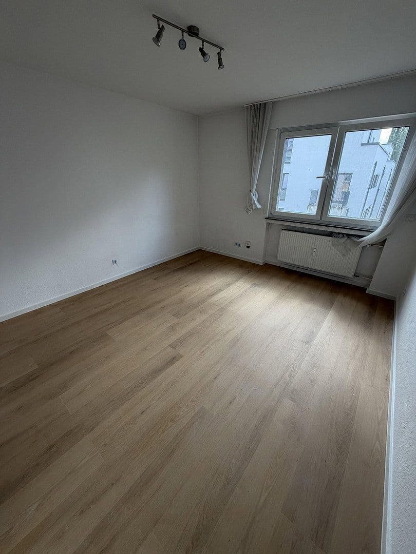 Pronájem bytu 2+1 60 m², Frankfurt, Hessen Pronájem bytu 2+1 60 m², Frankfurt, Hessen
