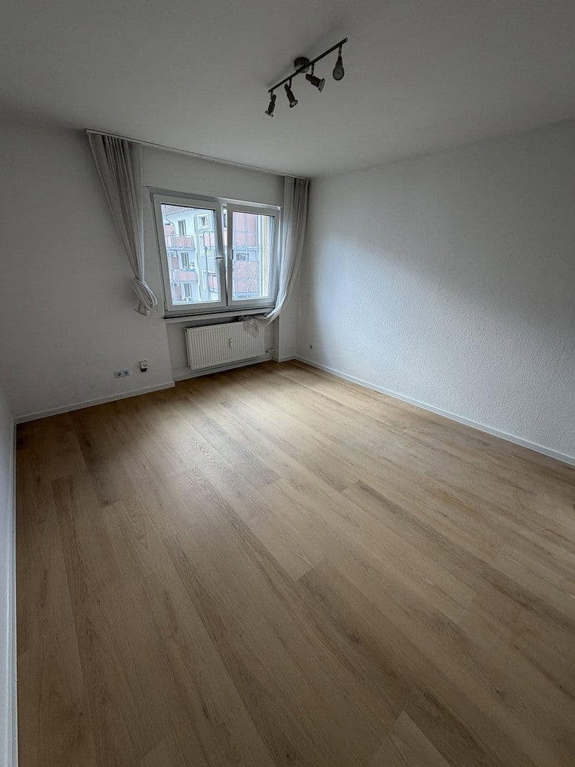 Pronájem bytu 2+1 60 m², Frankfurt, Hessen Pronájem bytu 2+1 60 m², Frankfurt, Hessen