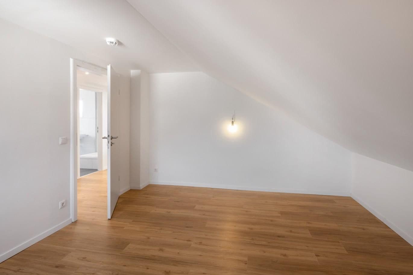 Prodej bytu 2+1 46 m², Germering, Bavorsko Prodej bytu 2+1 46 m², Germering, Bavorsko