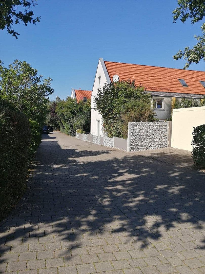 Prodej domu 103 m², pozemek 171 m², Etzelstraße 15, Roth, Bavorsko Prodej domu 103 m², pozemek 171 m², Etzelstraße 15, Roth, Bavorsko