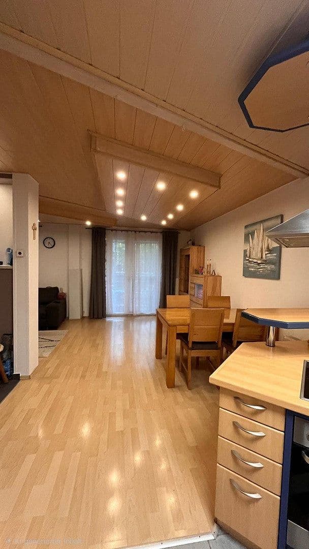 Prodej domu 103 m², pozemek 171 m², Etzelstraße 15, Roth, Bavorsko Prodej domu 103 m², pozemek 171 m², Etzelstraße 15, Roth, Bavorsko