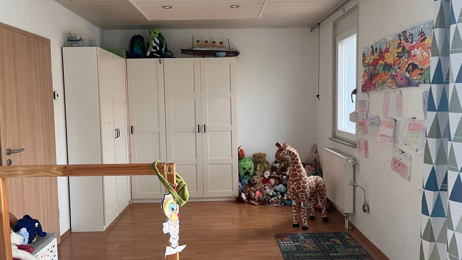 Prodej domu 103 m², pozemek 171 m², Etzelstraße 15, Roth, Bavorsko Prodej domu 103 m², pozemek 171 m², Etzelstraße 15, Roth, Bavorsko