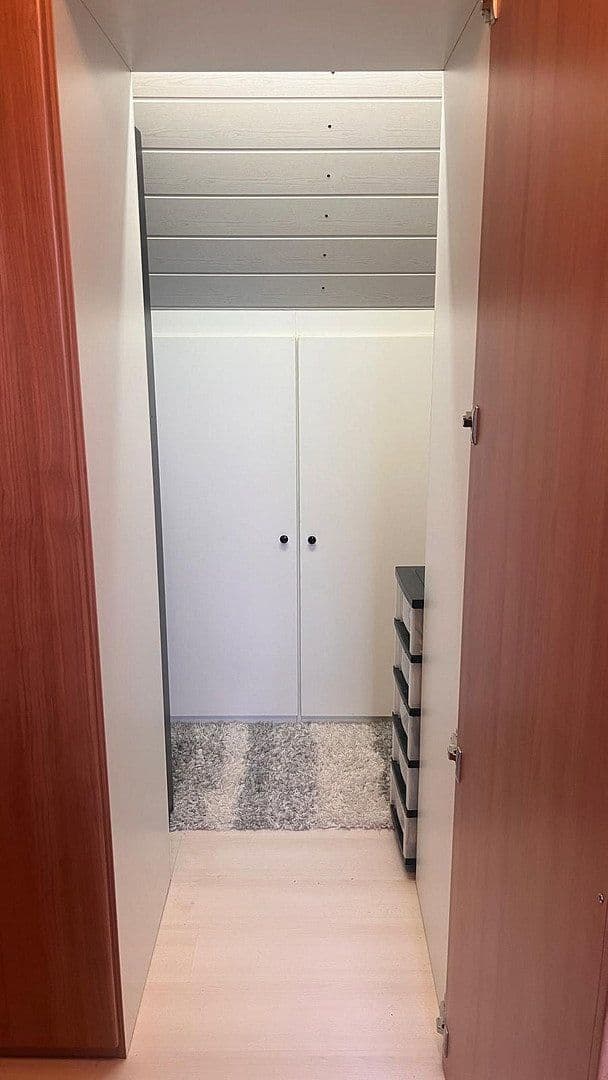 Prodej domu 103 m², pozemek 171 m², Etzelstraße 15, Roth, Bavorsko Prodej domu 103 m², pozemek 171 m², Etzelstraße 15, Roth, Bavorsko