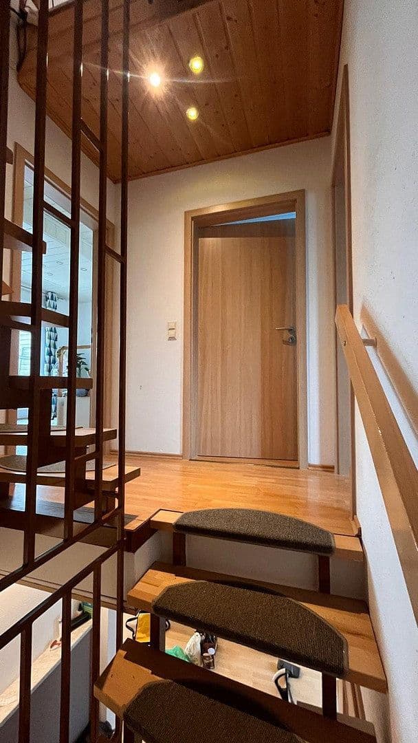 Prodej domu 103 m², pozemek 171 m², Etzelstraße 15, Roth, Bavorsko Prodej domu 103 m², pozemek 171 m², Etzelstraße 15, Roth, Bavorsko