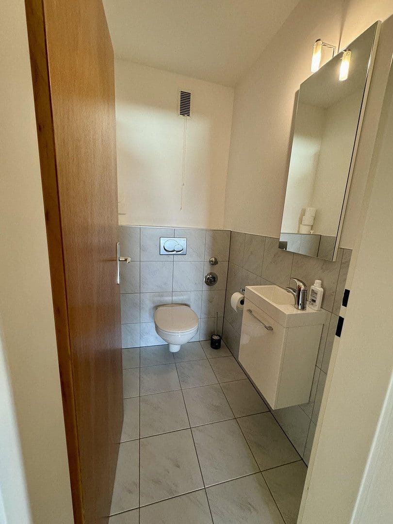 Prodej bytu 3+1 80 m², Holbeinstraße 113, Bad Kreuznach, Porýní-Falc Prodej bytu 3+1 80 m², Holbeinstraße 113, Bad Kreuznach, Porýní-Falc