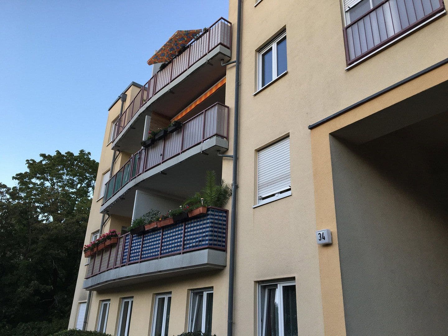 Prodej bytu 4+1 101 m², Charlotte-E.-Pauly-Straße 34, Berlin, Berlín Prodej bytu 4+1 101 m², Charlotte-E.-Pauly-Straße 34, Berlin, Berlín