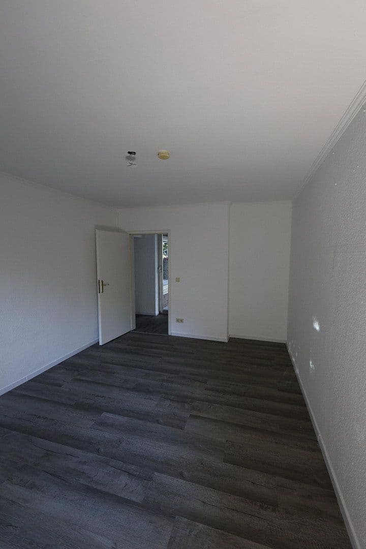 Pronájem bytu 4+1 136 m², Niederzier, Severní Porýní-Vestfálsko Pronájem bytu 4+1 136 m², Niederzier, Severní Porýní-Vestfálsko