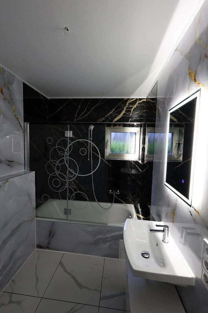 Pronájem bytu 4+1 136 m², Niederzier, Severní Porýní-Vestfálsko Pronájem bytu 4+1 136 m², Niederzier, Severní Porýní-Vestfálsko