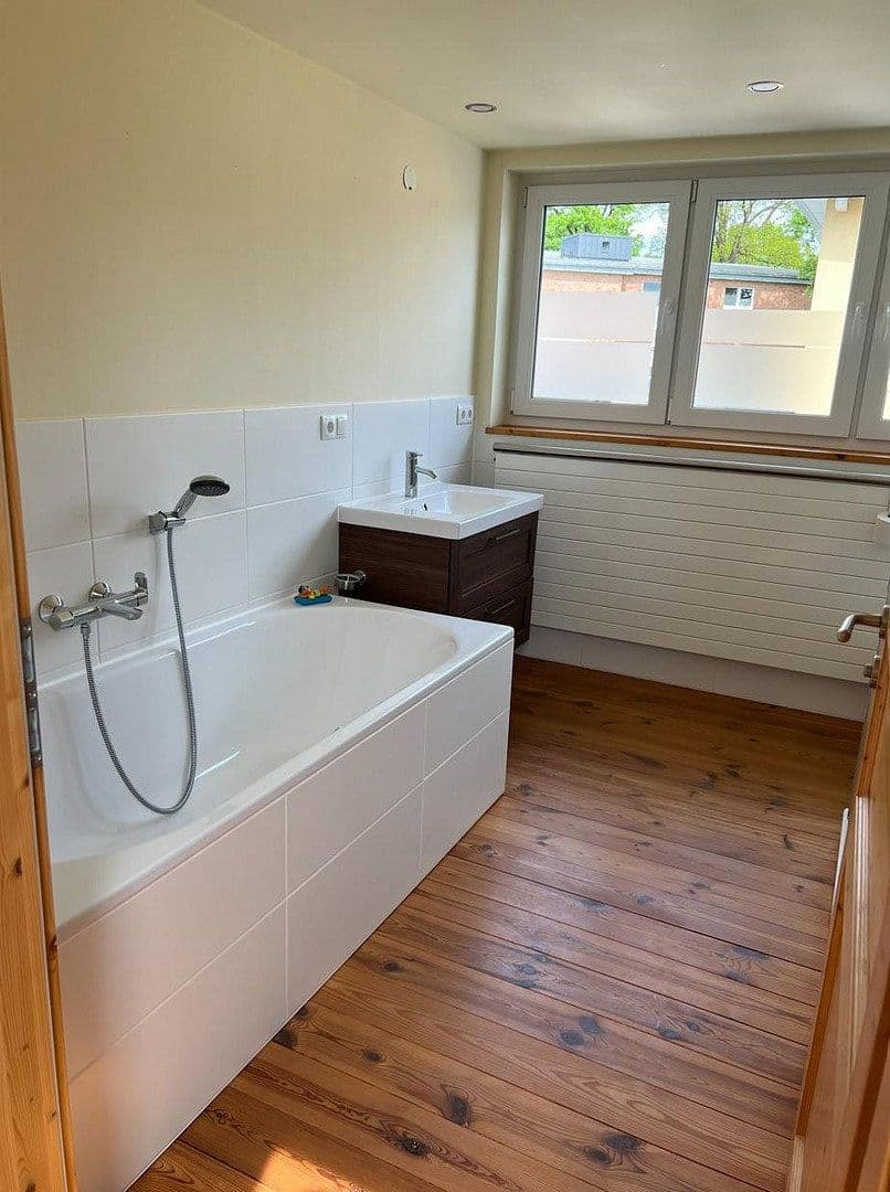 Prodej domu 114 m², pozemek 945 m², Westerweg 2, Gifhorn, Dolní Sasko Prodej domu 114 m², pozemek 945 m², Westerweg 2, Gifhorn, Dolní Sasko