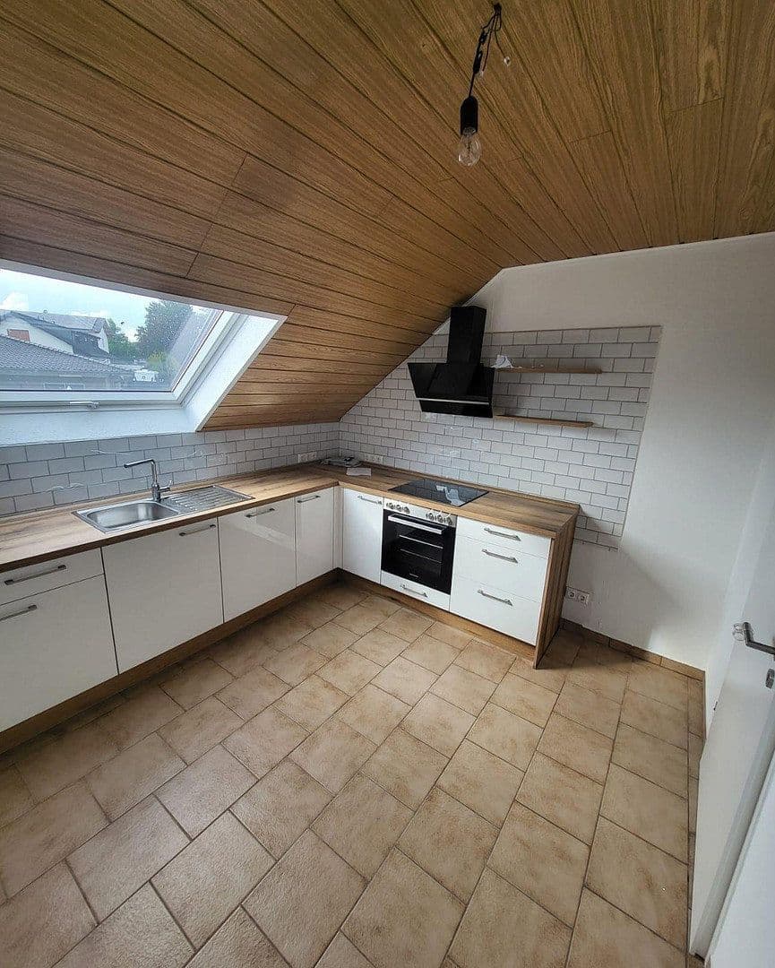 Pronájem bytu 3+1 95 m², Neuberg, Hessen Pronájem bytu 3+1 95 m², Neuberg, Hessen