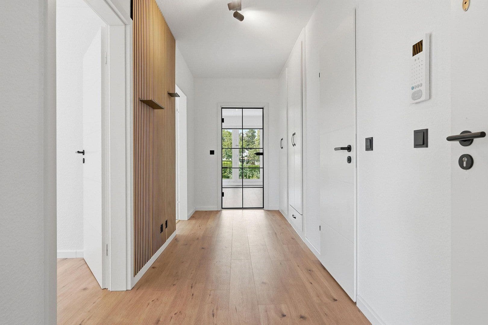Prodej bytu 3+1 75 m², Düsseldorf, Severní Porýní-Vestfálsko Prodej bytu 3+1 75 m², Düsseldorf, Severní Porýní-Vestfálsko