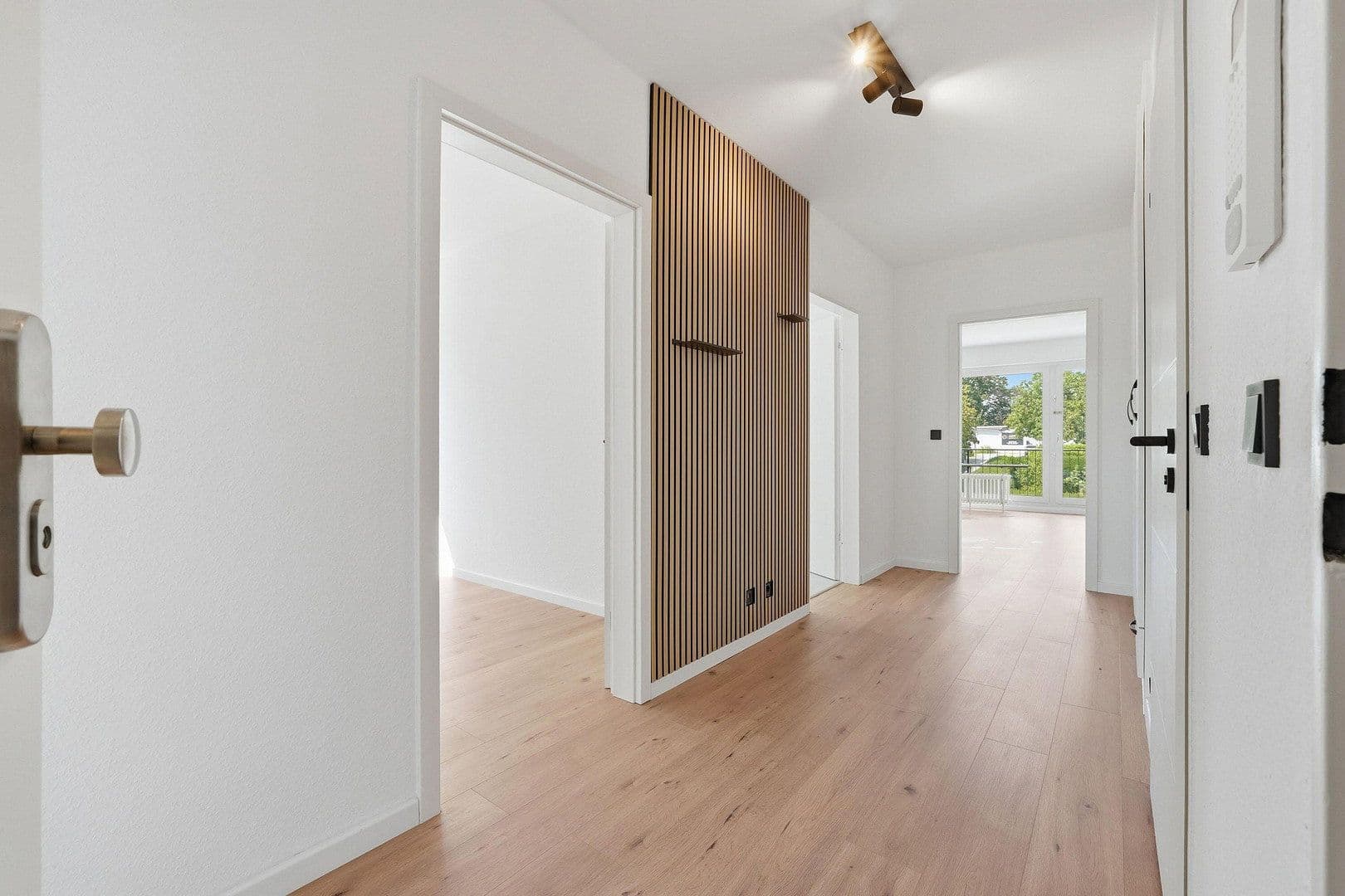Prodej bytu 3+1 75 m², Düsseldorf, Severní Porýní-Vestfálsko Prodej bytu 3+1 75 m², Düsseldorf, Severní Porýní-Vestfálsko
