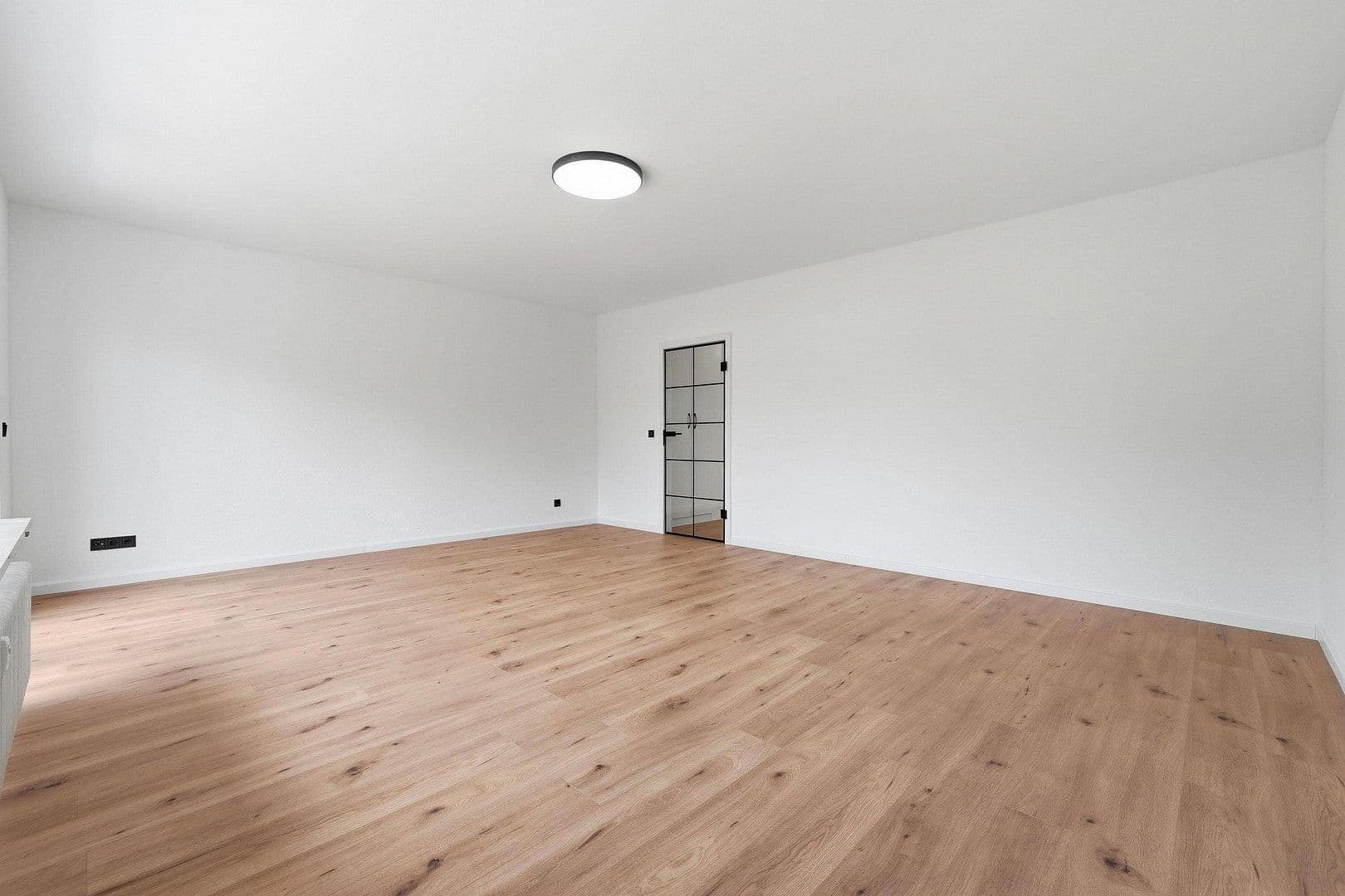 Prodej bytu 3+1 75 m², Düsseldorf, Severní Porýní-Vestfálsko Prodej bytu 3+1 75 m², Düsseldorf, Severní Porýní-Vestfálsko