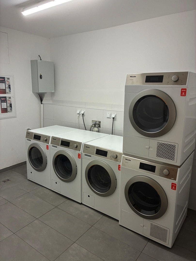Pronájem bytu 1+1 25 m², Berlin, Berlín Pronájem bytu 1+1 25 m², Berlin, Berlín