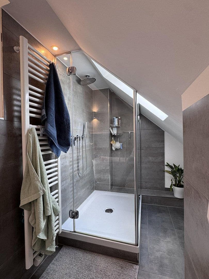 Prodej bytu 3+kk 93 m², Stuttgart, Bádensko-Württembersko Prodej bytu 3+kk 93 m², Stuttgart, Bádensko-Württembersko