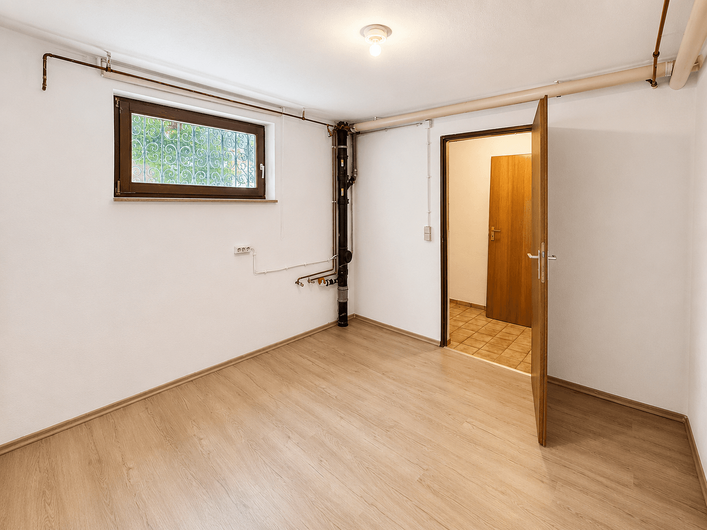 Prodej domu 207 m², pozemek 700 m², Staufenstraße 3, Vellberg, Bádensko-Württembersko Prodej domu 207 m², pozemek 700 m², Staufenstraße 3, Vellberg, Bádensko-Württembersko