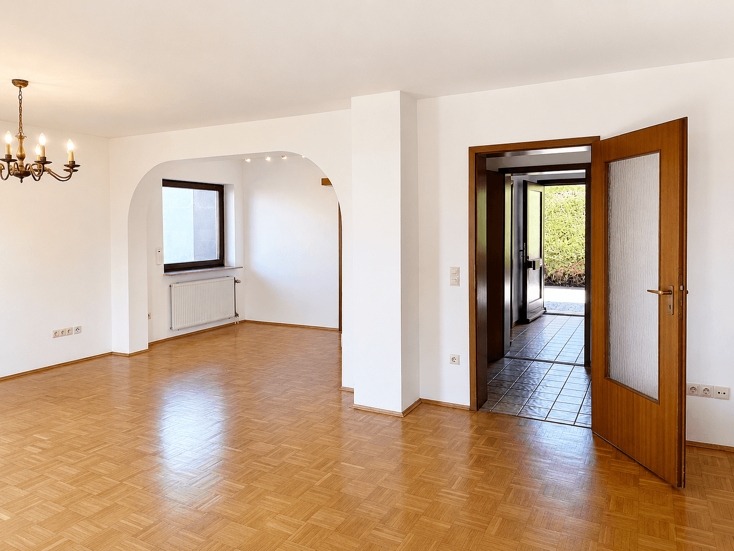 Prodej domu 207 m², pozemek 700 m², Staufenstraße 3, Vellberg, Bádensko-Württembersko Prodej domu 207 m², pozemek 700 m², Staufenstraße 3, Vellberg, Bádensko-Württembersko