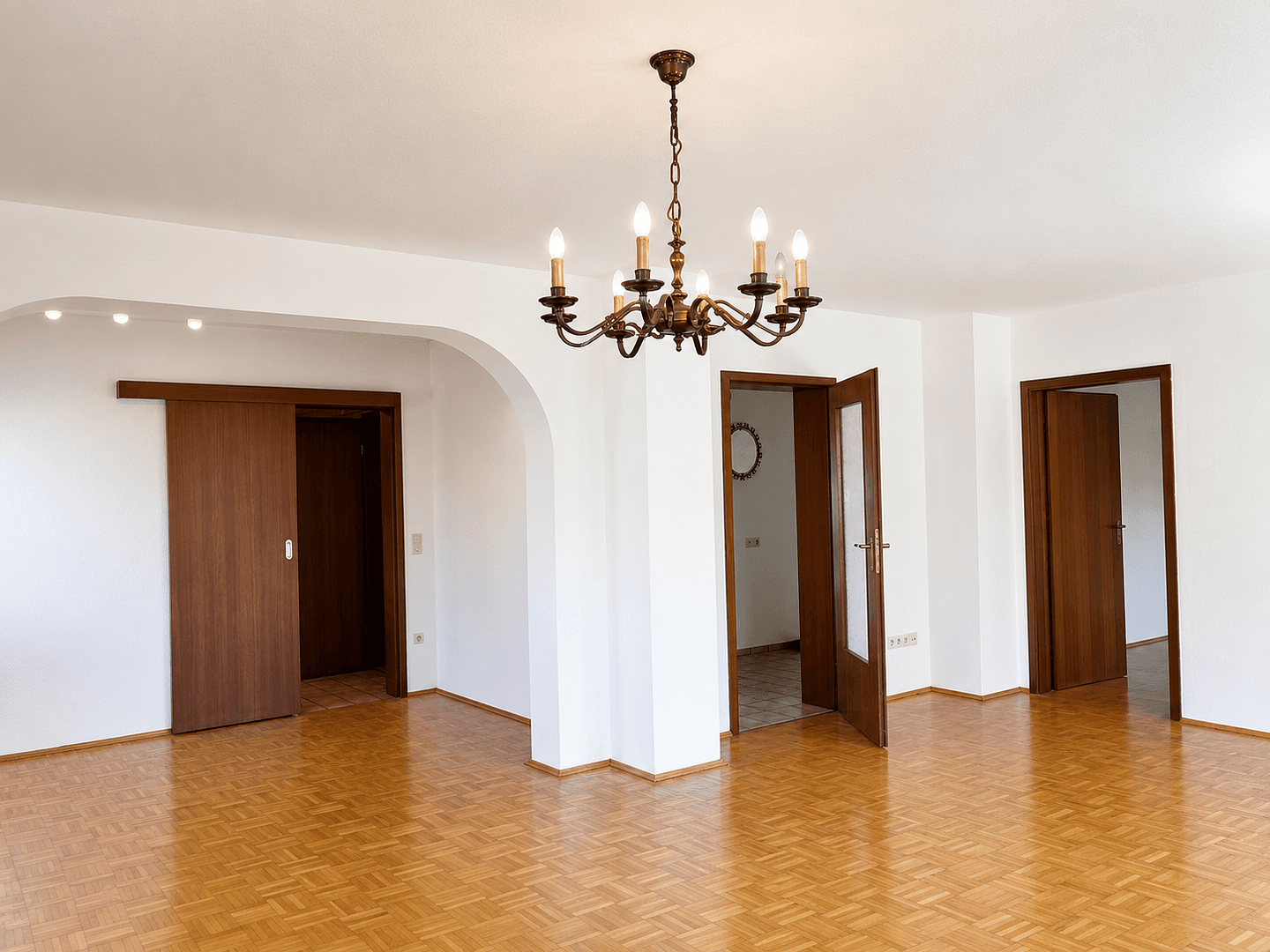 Prodej domu 207 m², pozemek 700 m², Staufenstraße 3, Vellberg, Bádensko-Württembersko Prodej domu 207 m², pozemek 700 m², Staufenstraße 3, Vellberg, Bádensko-Württembersko