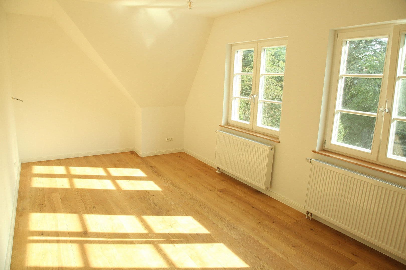Prodej domu 170 m², pozemek 1.063 m², Hamburg, Hamburg Prodej domu 170 m², pozemek 1.063 m², Hamburg, Hamburg