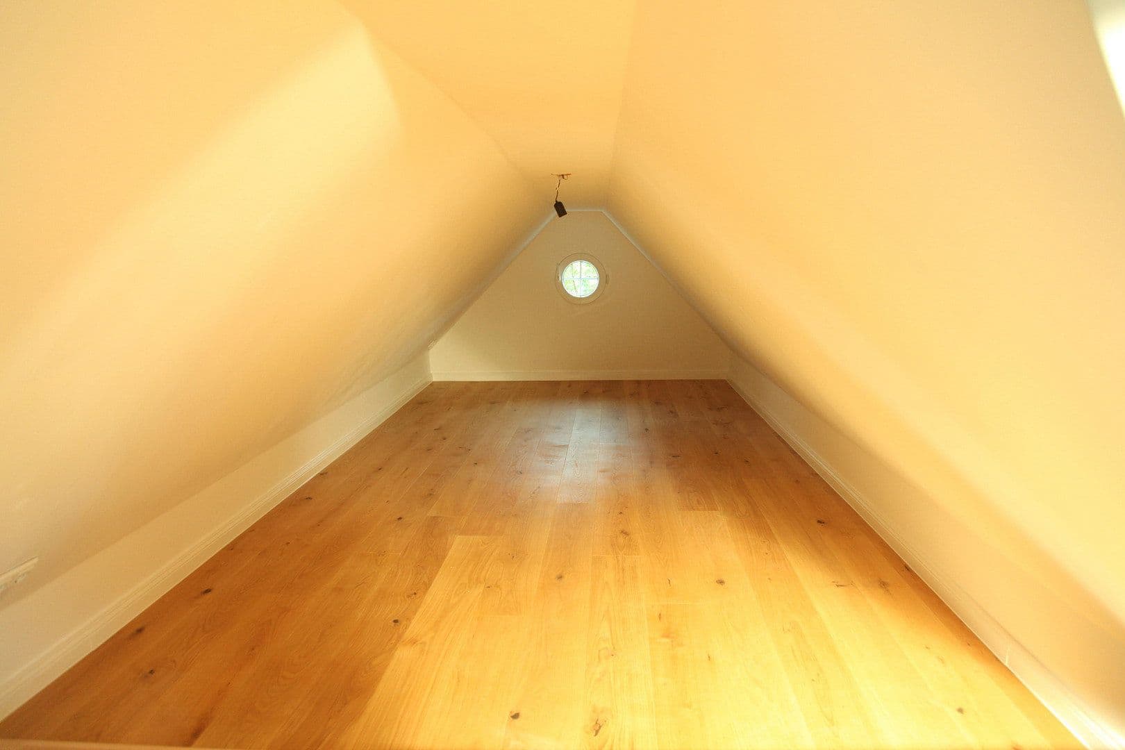 Prodej domu 170 m², pozemek 1.063 m², Hamburg, Hamburg Prodej domu 170 m², pozemek 1.063 m², Hamburg, Hamburg