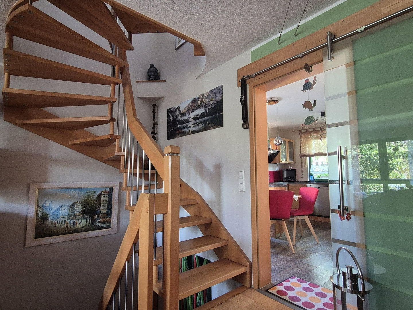 Prodej domu 131 m², pozemek 236 m², Leverkusen, Severní Porýní-Vestfálsko Prodej domu 131 m², pozemek 236 m², Leverkusen, Severní Porýní-Vestfálsko