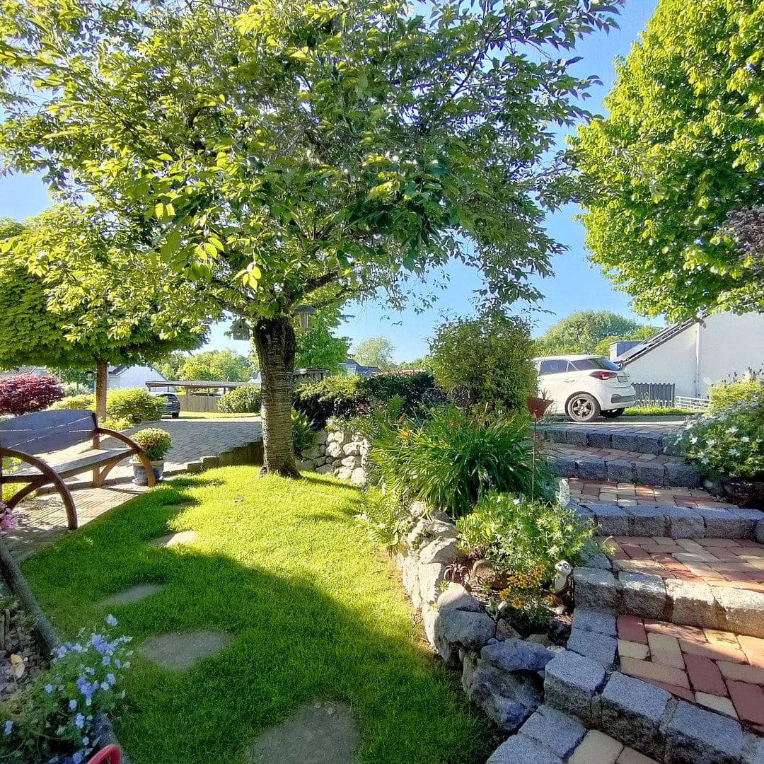 Prodej domu 131 m², pozemek 236 m², Leverkusen, Severní Porýní-Vestfálsko Prodej domu 131 m², pozemek 236 m², Leverkusen, Severní Porýní-Vestfálsko