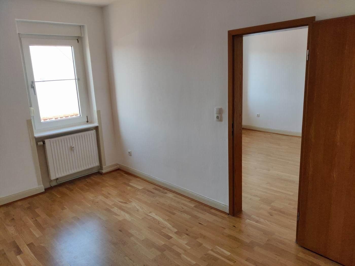 Pronájem bytu 4+1 95 m², Mannheim, Bádensko-Württembersko Pronájem bytu 4+1 95 m², Mannheim, Bádensko-Württembersko