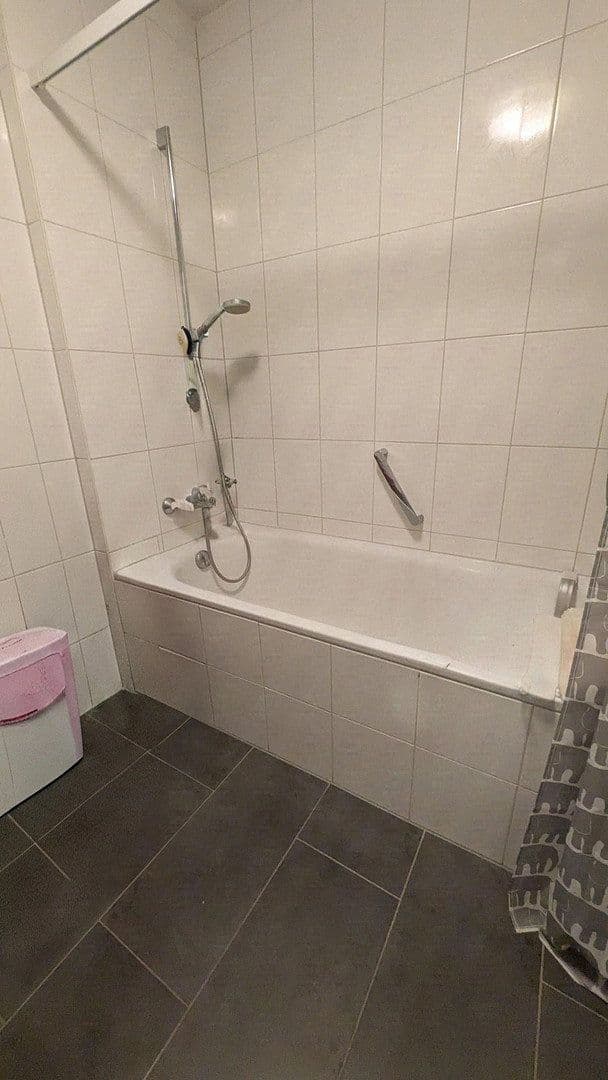Pronájem bytu 2+1 78 m², Basler Str. 45, Bad Krozingen, Bádensko-Württembersko Pronájem bytu 2+1 78 m², Basler Str. 45, Bad Krozingen, Bádensko-Württembersko