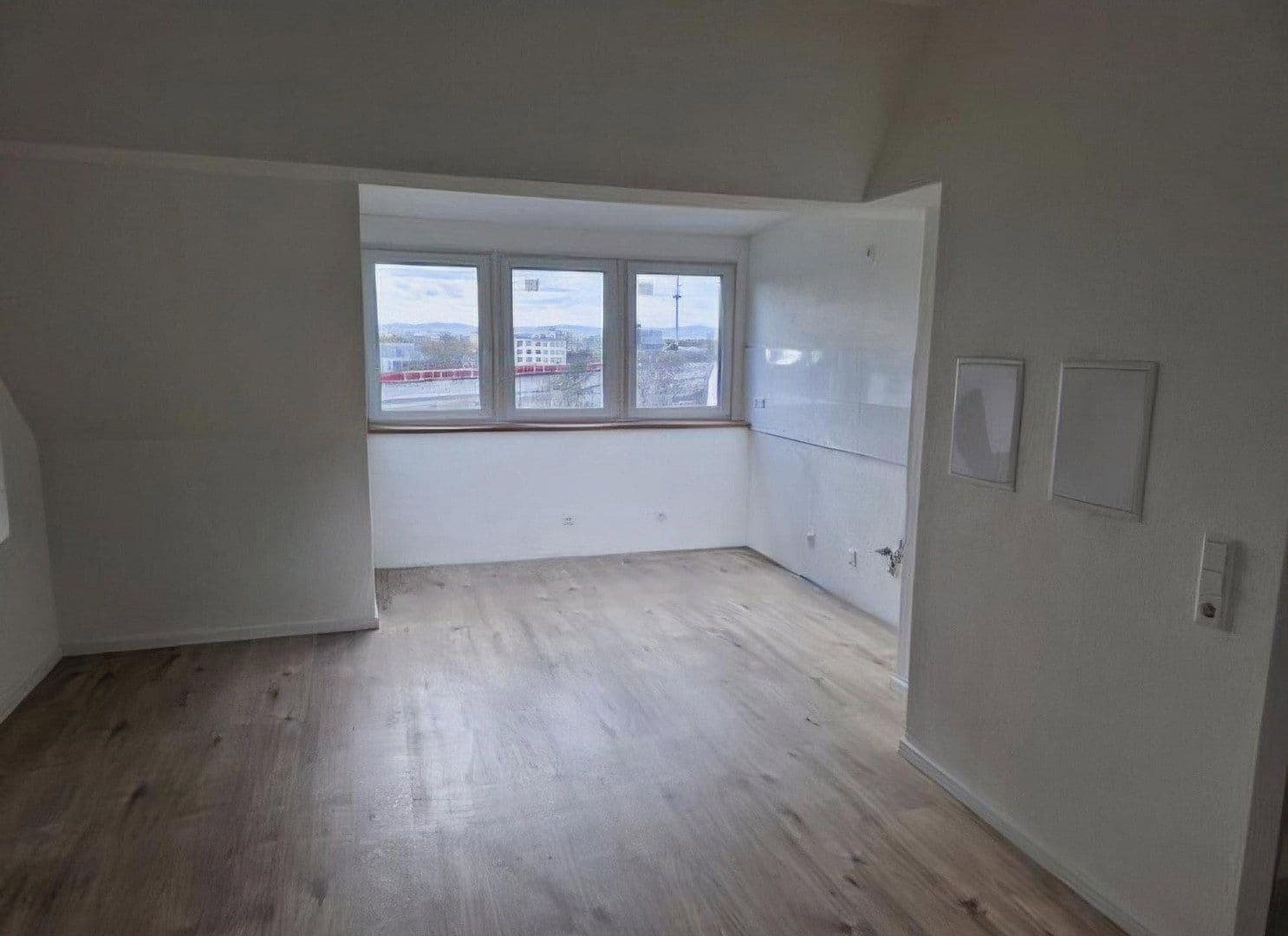 Prodej bytu 2+1 57 m², Ludwigshafen, Porýní-Falc Prodej bytu 2+1 57 m², Ludwigshafen, Porýní-Falc