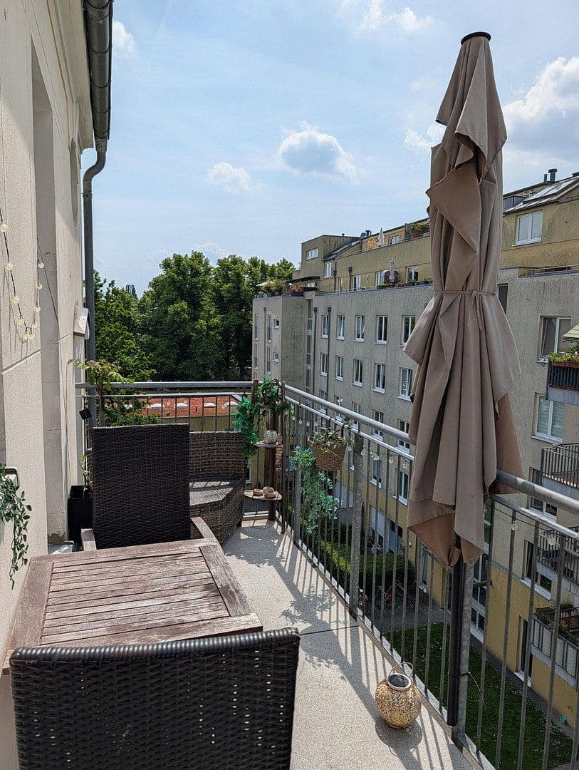 Prodej bytu 2+1 44 m², Schulstr. 28, Berlin, Berlín Prodej bytu 2+1 44 m², Schulstr. 28, Berlin, Berlín