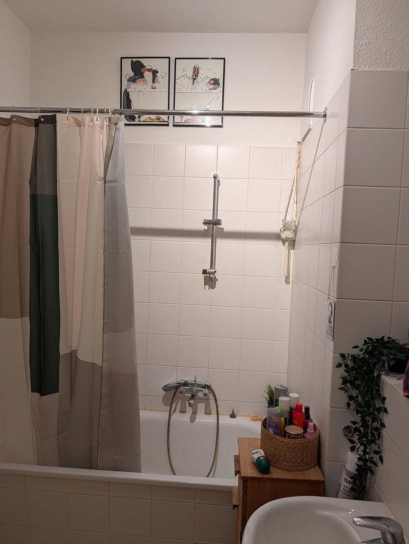 Prodej bytu 2+1 44 m², Schulstr. 28, Berlin, Berlín Prodej bytu 2+1 44 m², Schulstr. 28, Berlin, Berlín