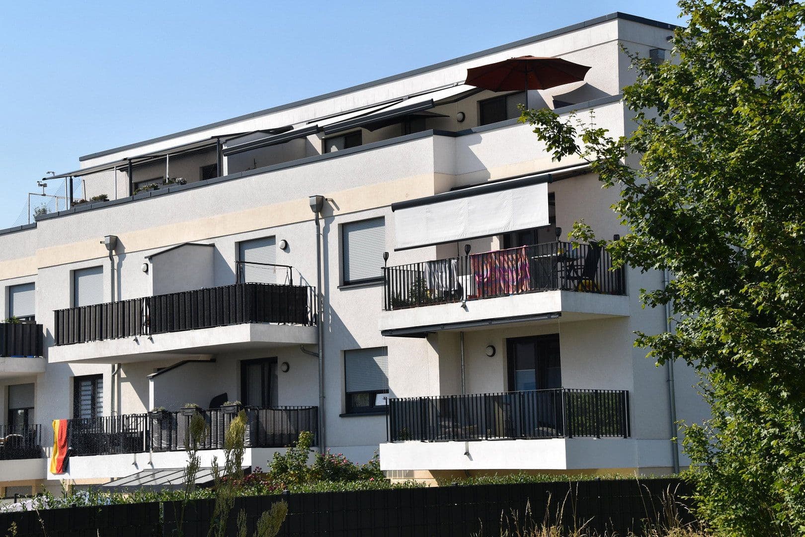 Prodej bytu 3+1 93 m², Berttolt-Brecht Allee 1-17, Schönefeld, Braniborsko Prodej bytu 3+1 93 m², Berttolt-Brecht Allee 1-17, Schönefeld, Braniborsko