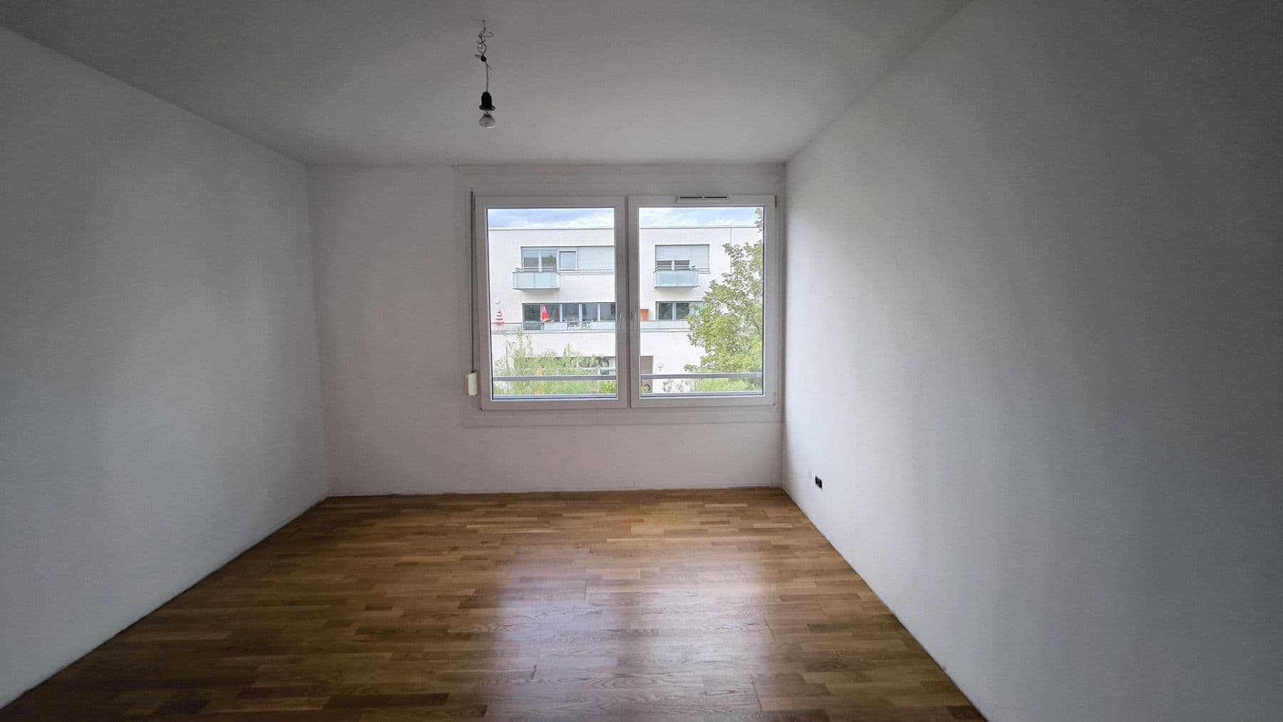 Prodej bytu 3+1 86 m², Eisnergutbogen 35, München, Bavorsko Prodej bytu 3+1 86 m², Eisnergutbogen 35, München, Bavorsko