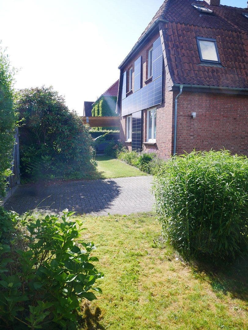 Prodej domu 210 m², pozemek 700 m², Tostedt, Dolní Sasko Prodej domu 210 m², pozemek 700 m², Tostedt, Dolní Sasko