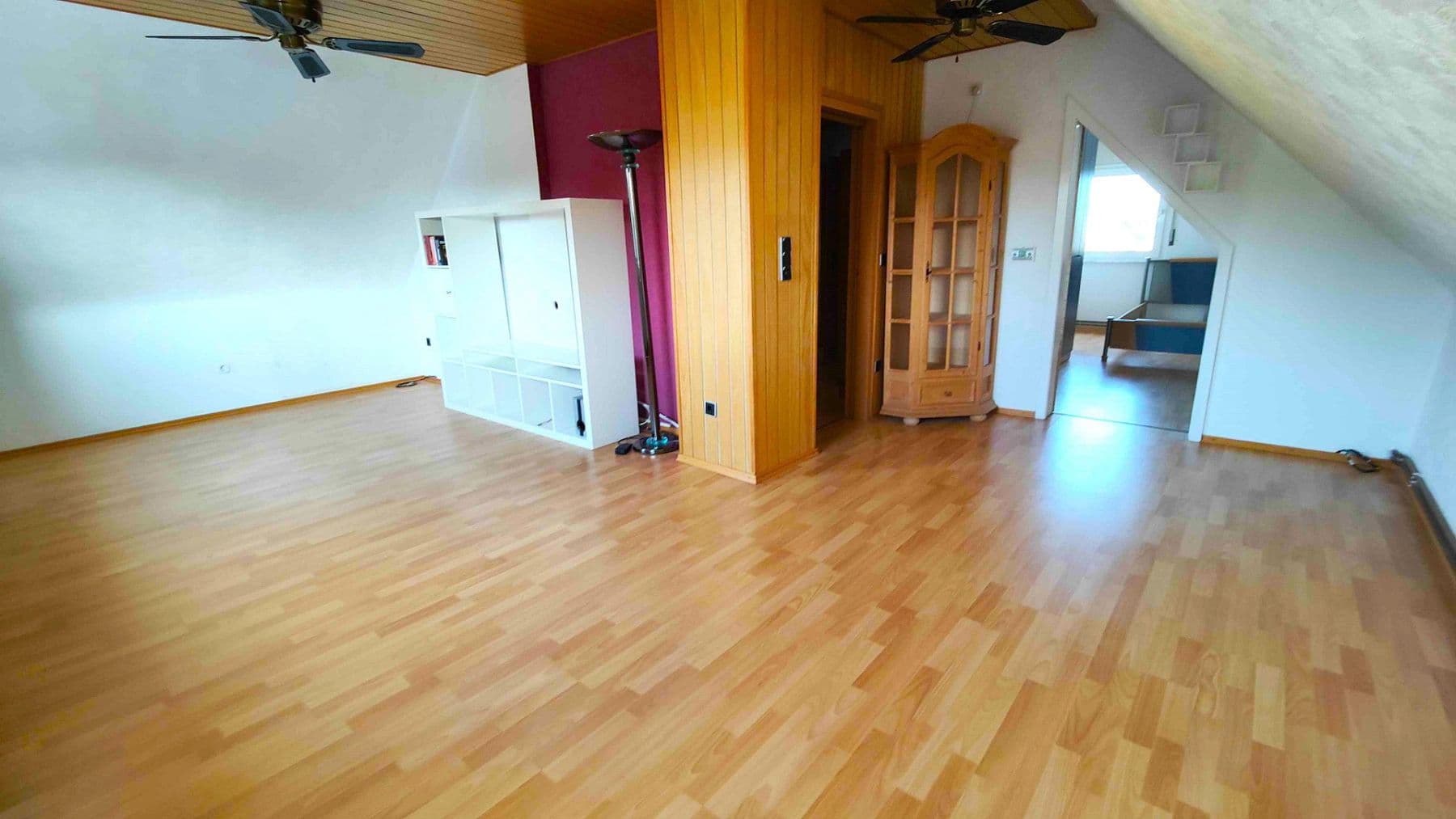 Prodej domu 207 m², pozemek 498 m², Scharfensteiner Straße 19, Offenbach, Hessen Prodej domu 207 m², pozemek 498 m², Scharfensteiner Straße 19, Offenbach, Hessen