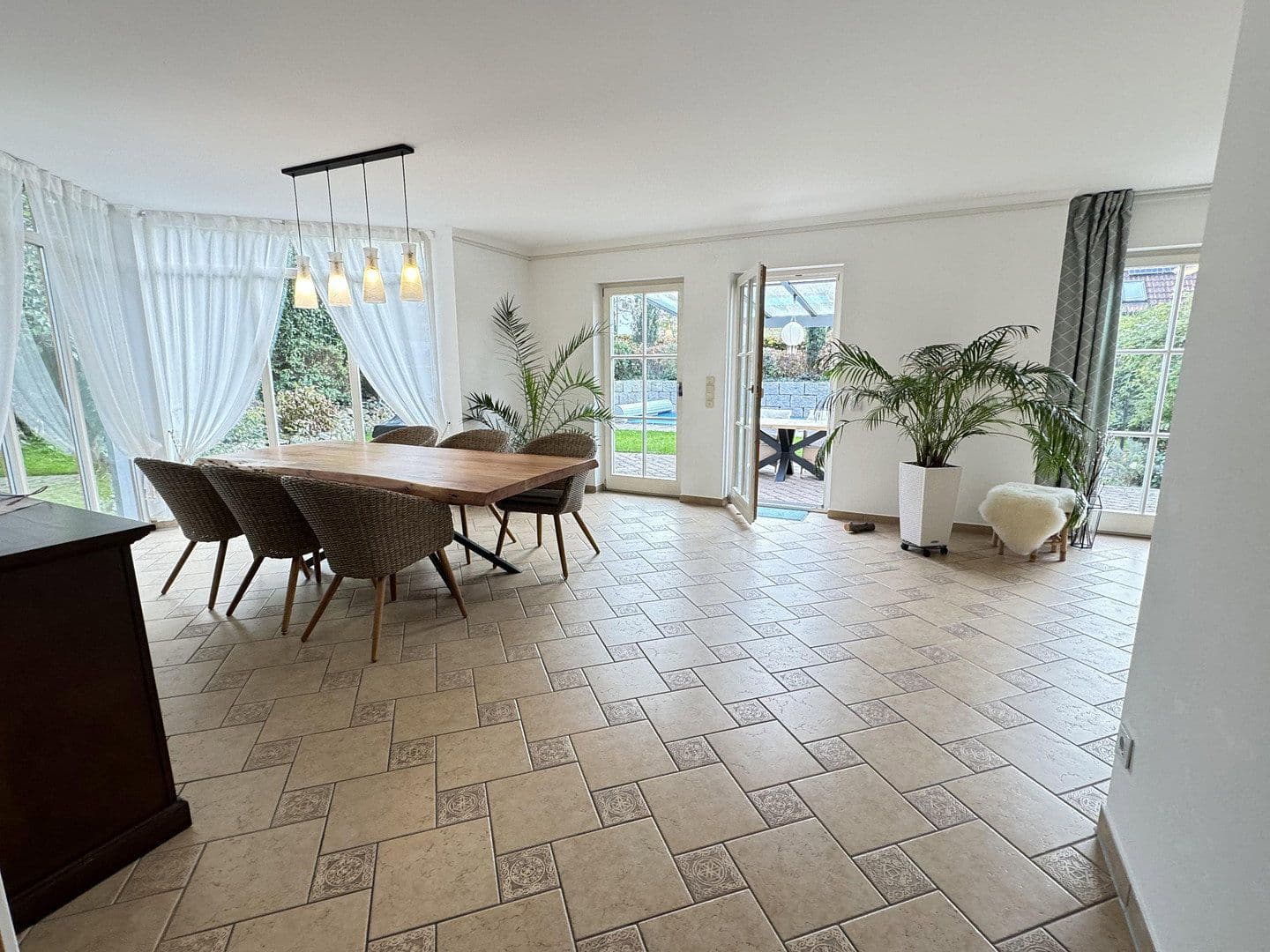 Pronájem domu 330 m², pozemek 1.100 m², Haimhausen, Bavorsko Pronájem domu 330 m², pozemek 1.100 m², Haimhausen, Bavorsko