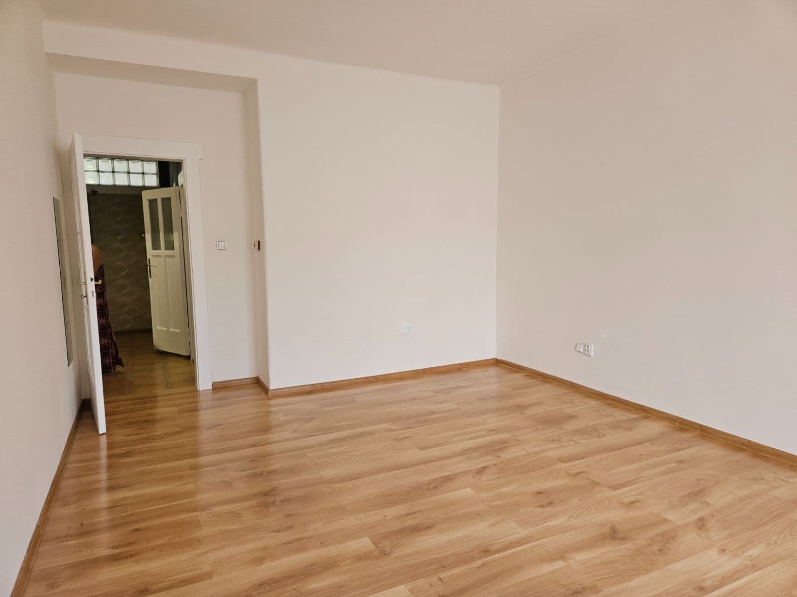 Pronájem bytu 1+kk 37 m², Prouzova, Praha, Praha Pronájem bytu 1+kk 37 m², Prouzova, Praha, Praha