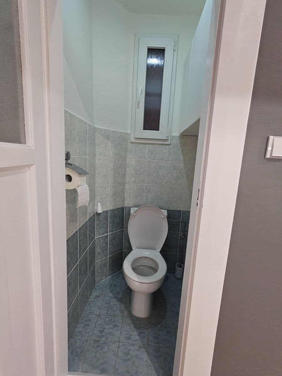 Pronájem bytu 1+kk 37 m², Prouzova, Praha, Praha Pronájem bytu 1+kk 37 m², Prouzova, Praha, Praha