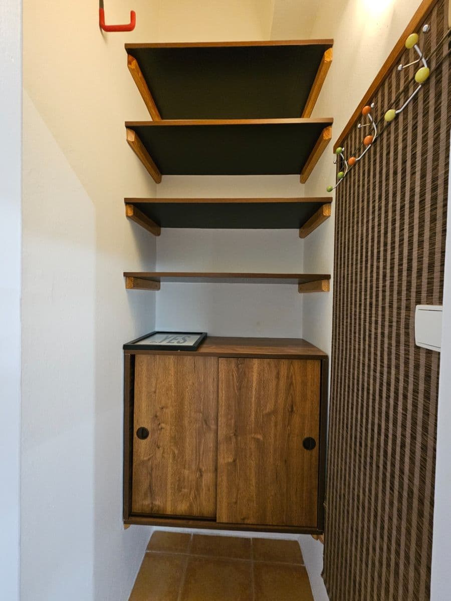 Pronájem bytu 1+kk 37 m², Prouzova, Praha, Praha Pronájem bytu 1+kk 37 m², Prouzova, Praha, Praha