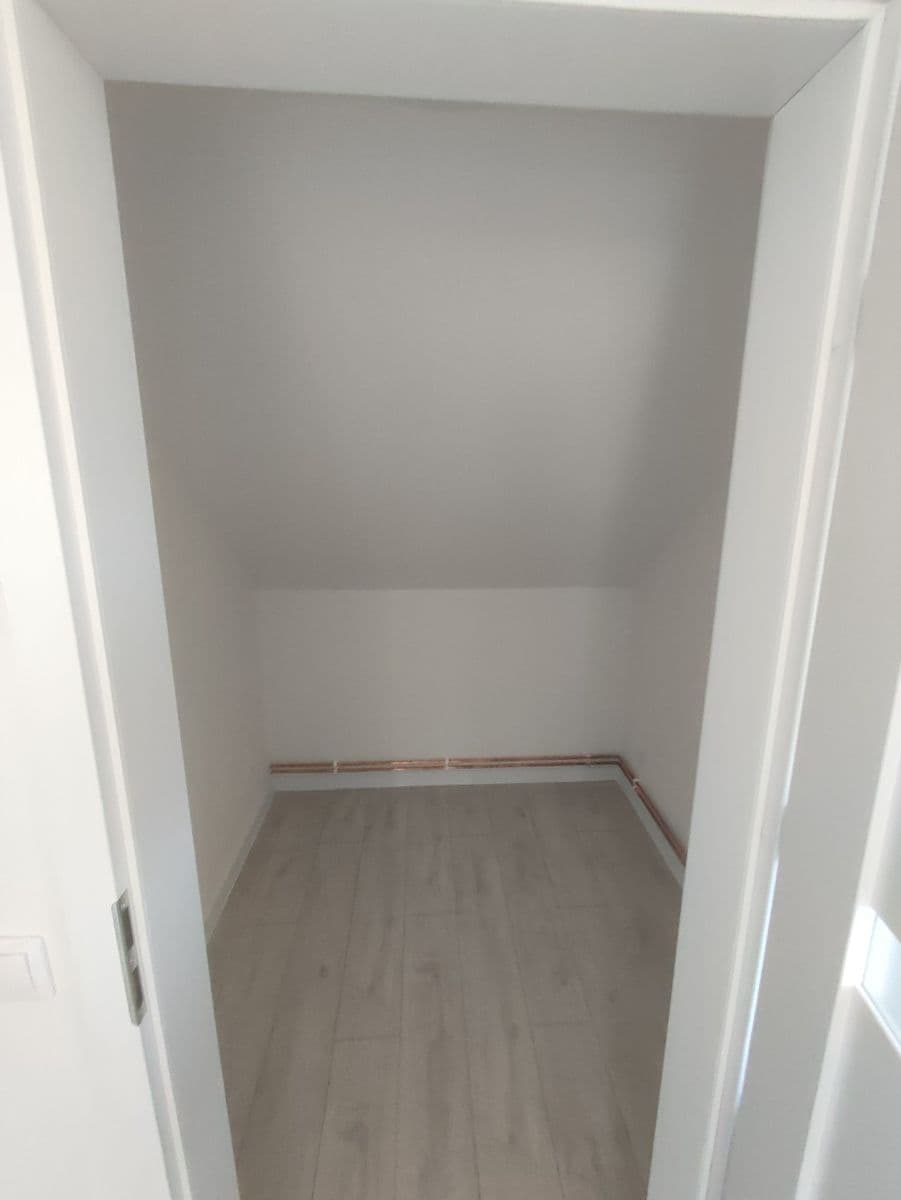 Pronájem bytu 4+1 80 m², Borový vrch, Liberec, Liberecký kraj Pronájem bytu 4+1 80 m², Borový vrch, Liberec, Liberecký kraj