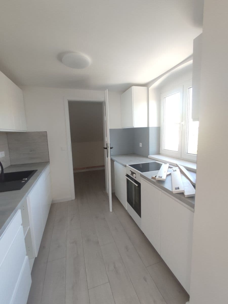 Pronájem bytu 4+1 80 m², Borový vrch, Liberec, Liberecký kraj Pronájem bytu 4+1 80 m², Borový vrch, Liberec, Liberecký kraj