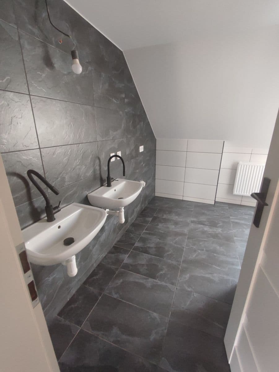 Pronájem bytu 4+1 80 m², Borový vrch, Liberec, Liberecký kraj Pronájem bytu 4+1 80 m², Borový vrch, Liberec, Liberecký kraj
