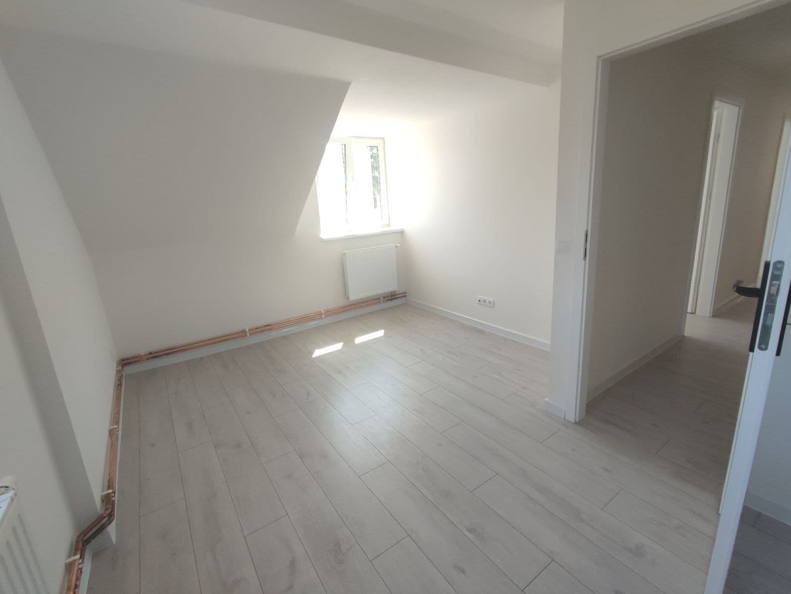 Pronájem bytu 4+1 80 m², Borový vrch, Liberec, Liberecký kraj Pronájem bytu 4+1 80 m², Borový vrch, Liberec, Liberecký kraj