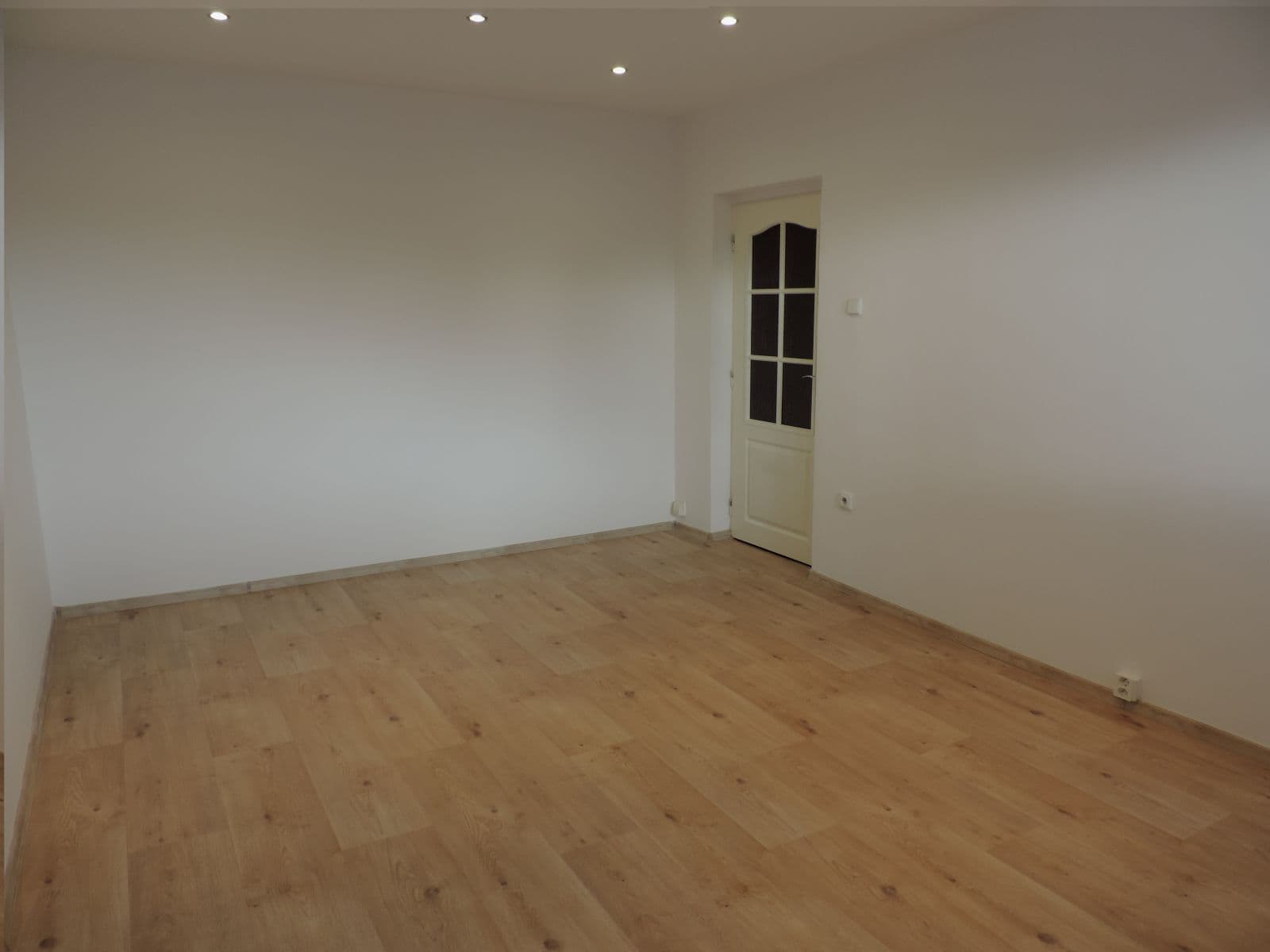Pronájem bytu 2+1 53 m², Švermova, Beroun, Středočeský kraj Pronájem bytu 2+1 53 m², Švermova, Beroun, Středočeský kraj