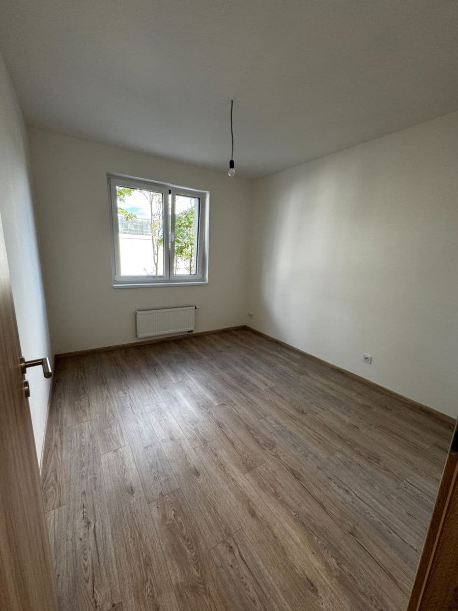 Prodej bytu 2+kk 48 m², U Továren, Praha, Praha Prodej bytu 2+kk 48 m², U Továren, Praha, Praha