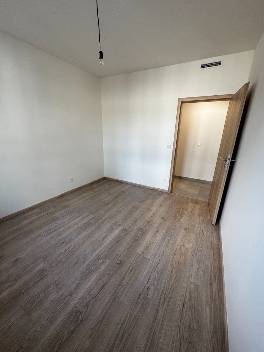 Prodej bytu 2+kk 48 m², U Továren, Praha, Praha Prodej bytu 2+kk 48 m², U Továren, Praha, Praha