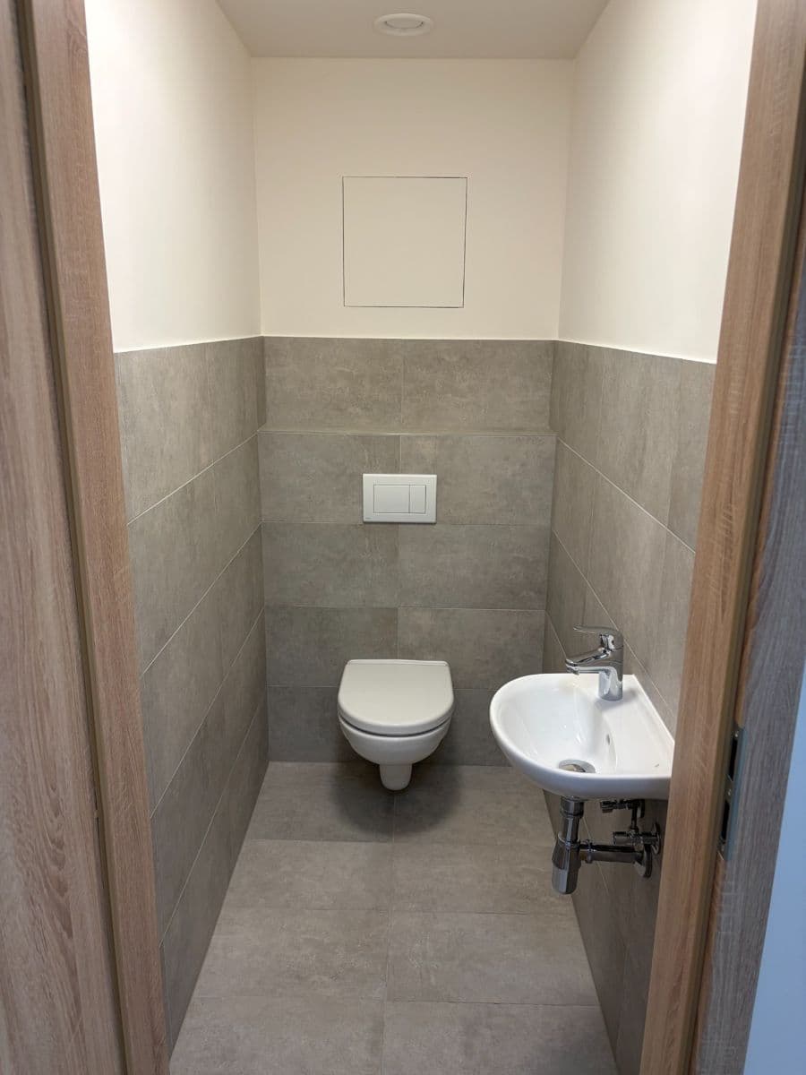 Prodej bytu 2+kk 48 m², U Továren, Praha, Praha Prodej bytu 2+kk 48 m², U Továren, Praha, Praha