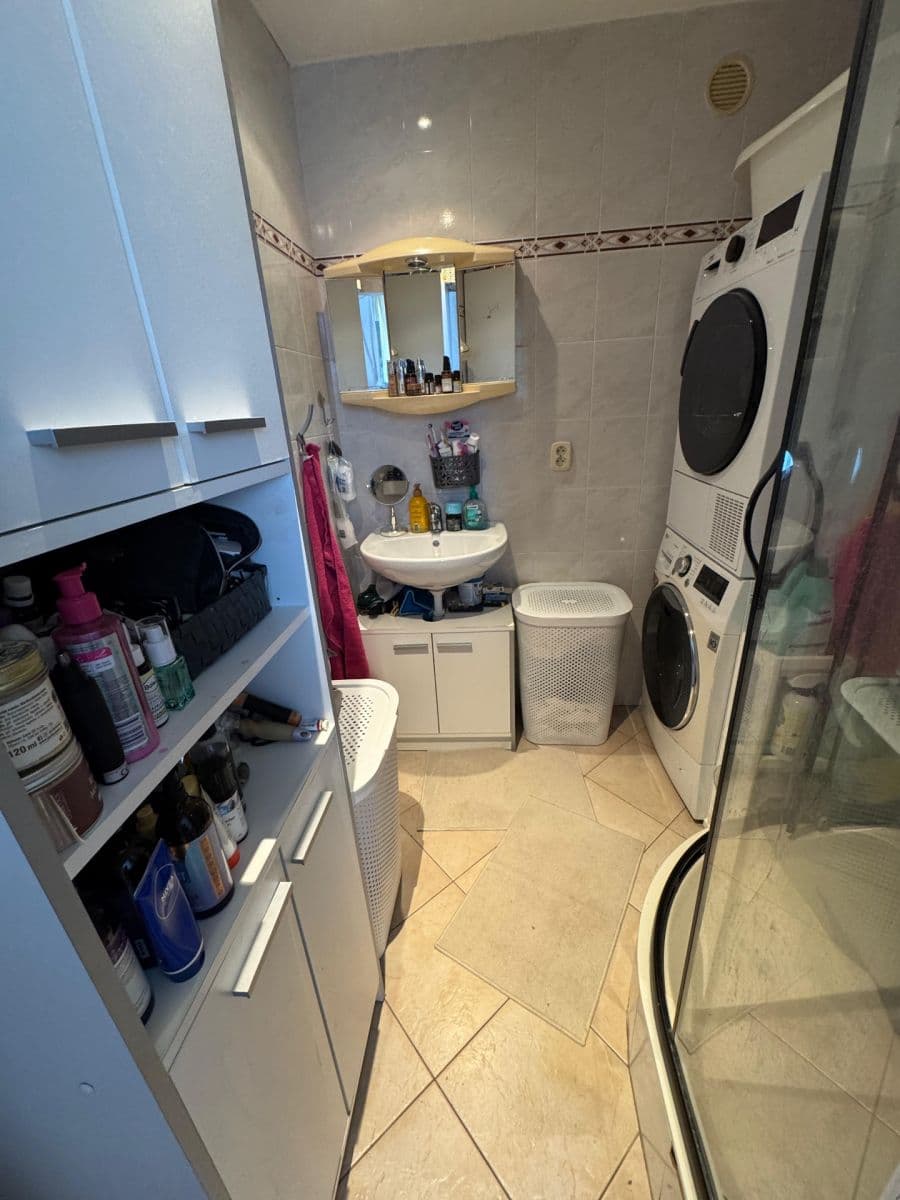 Pronájem bytu 2+1 70 m², Rychtářská, Liberec, Liberecký kraj Pronájem bytu 2+1 70 m², Rychtářská, Liberec, Liberecký kraj